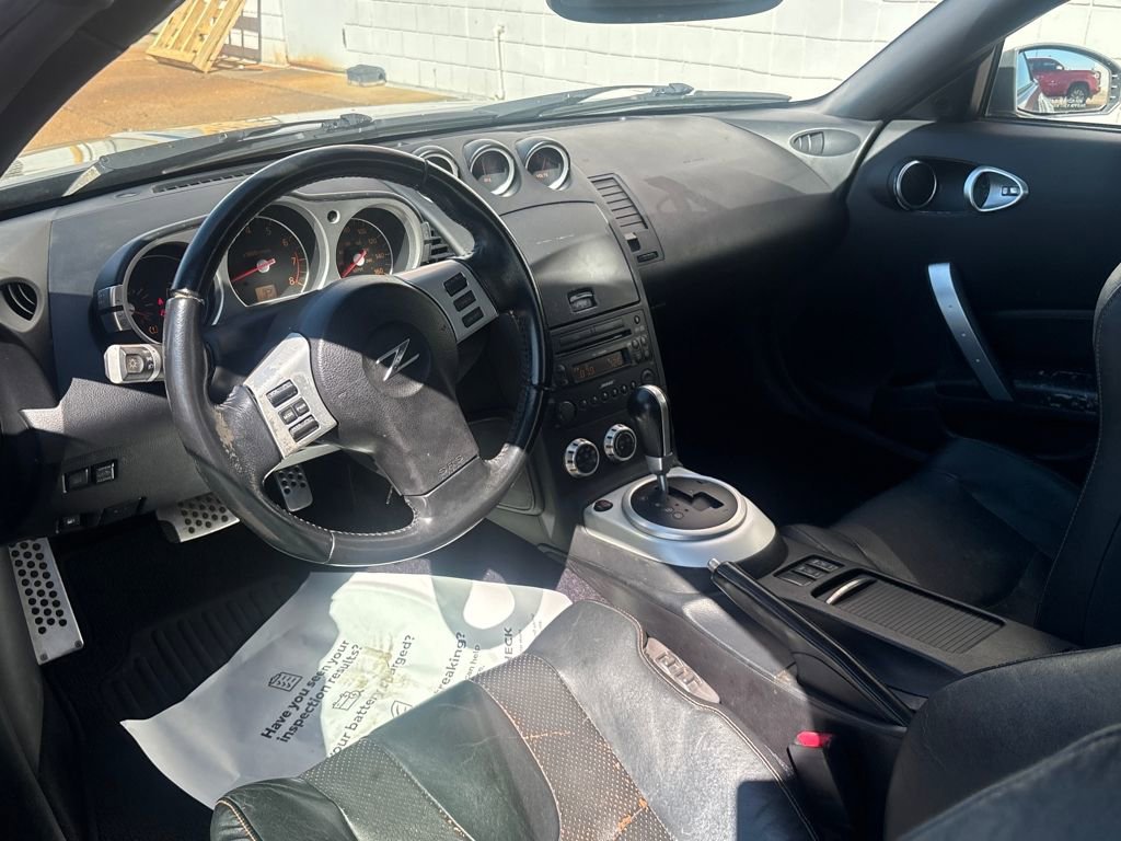 Used 2006 Nissan 350Z Touring image 3