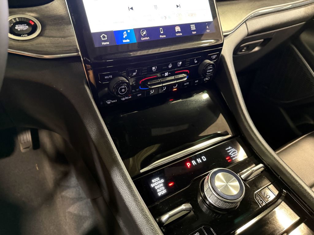 Used 2024 Jeep Grand Cherokee L Overland w/ Trailer Tow Package image 83