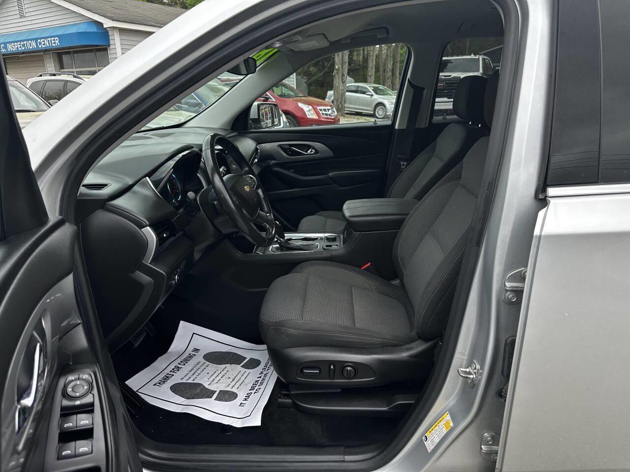 Used 2018 Chevrolet Traverse LT image 12