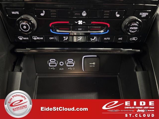 New 2025 Jeep Grand Cherokee Altitude image 47