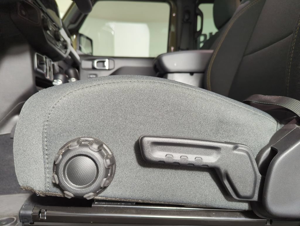 Used 2026 Jeep Wrangler Unlimited Sport AWD/4WD image 25