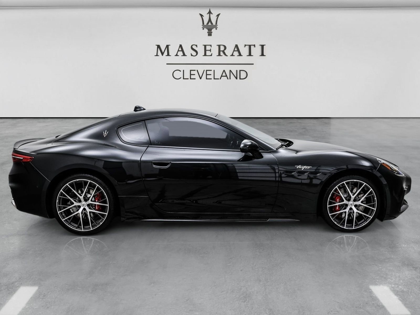 Used 2024 Maserati GranTurismo Trofeo AWD/4WD image 9