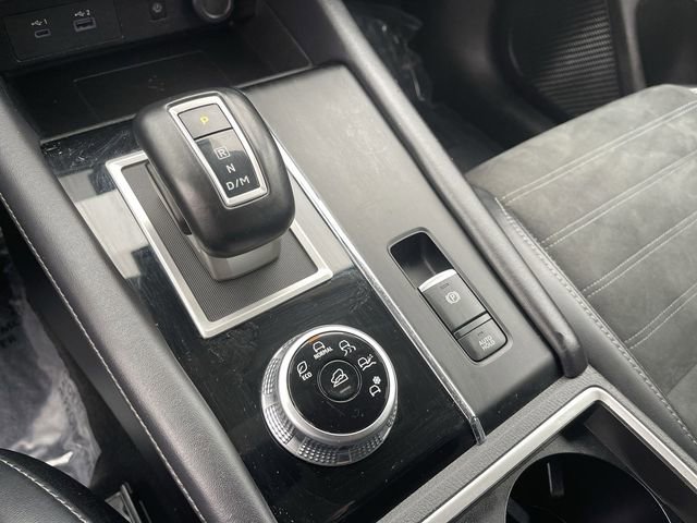 Used 2024 Mitsubishi Outlander SE image 22