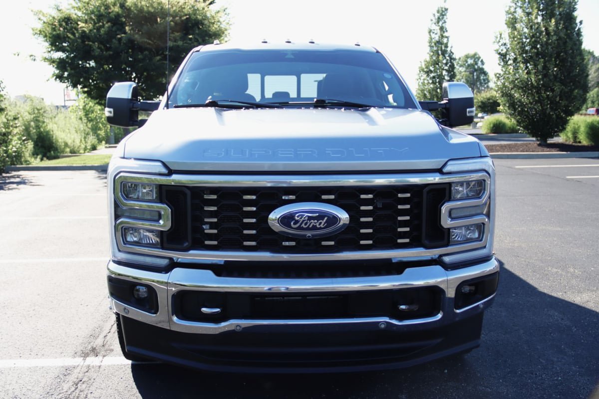 Used 2023 Ford F350 Lariat w/ Lariat Ultimate Package AWD/4WD image 4