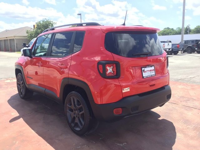 Used 2021 Jeep Renegade Latitude image 3