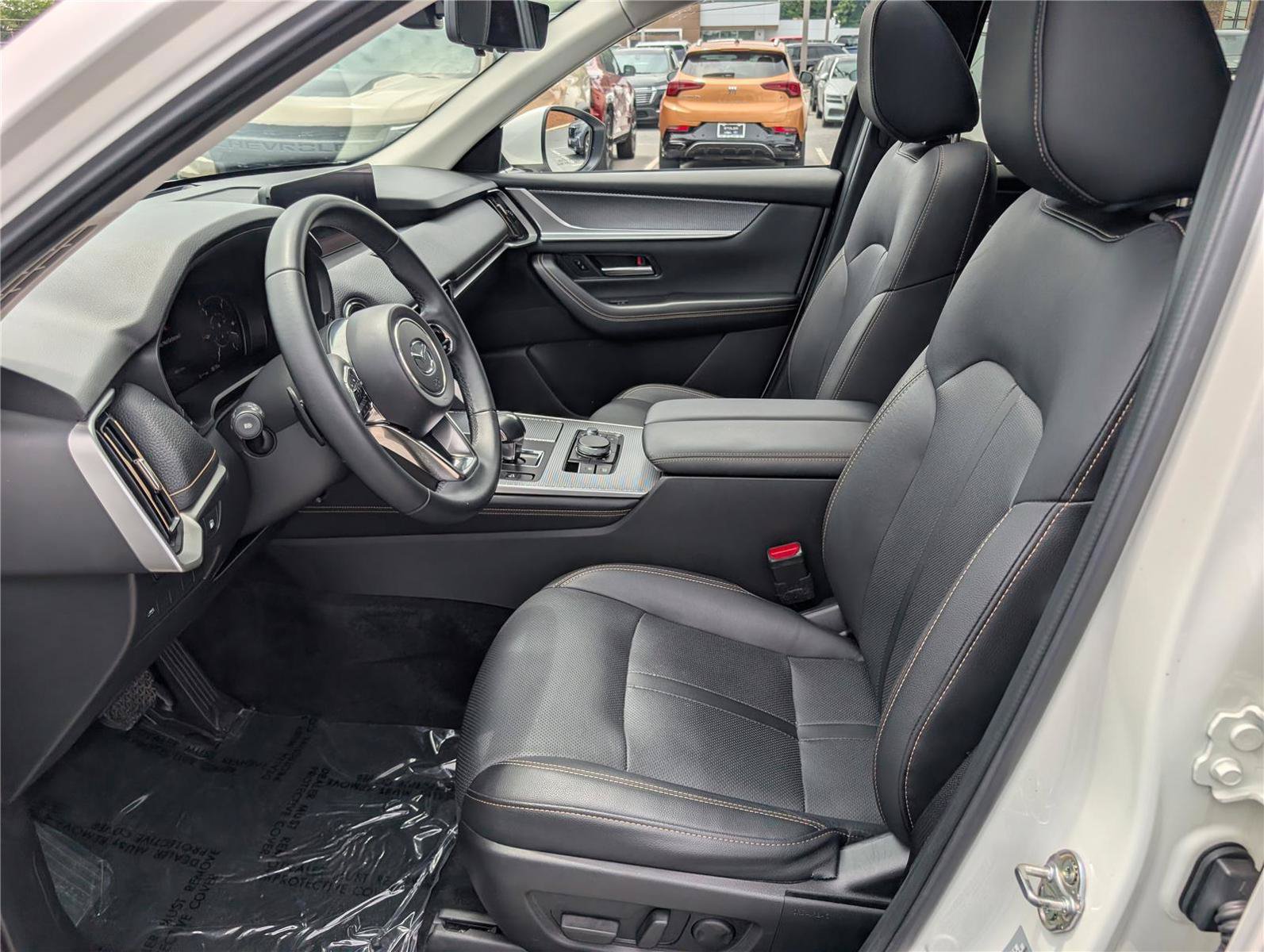 Used 2024 MAZDA CX-90 Plug-In Hybrid w/ Preferred AWD/4WD image 19