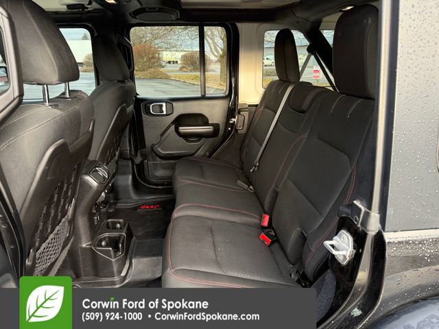 Used 2018 Jeep Wrangler Unlimited Rubicon w/ Cold Weather Group image 11