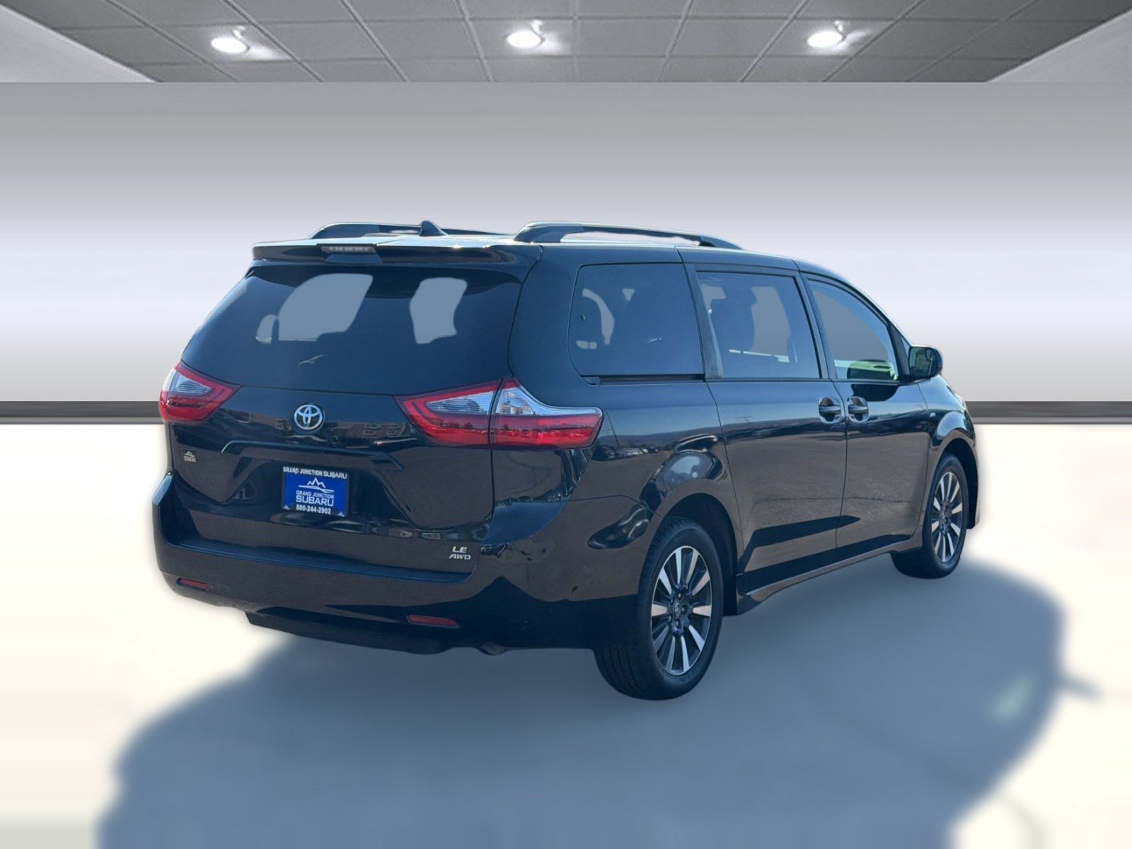 Used 2020 Toyota Sienna LE AWD/4WD image 9