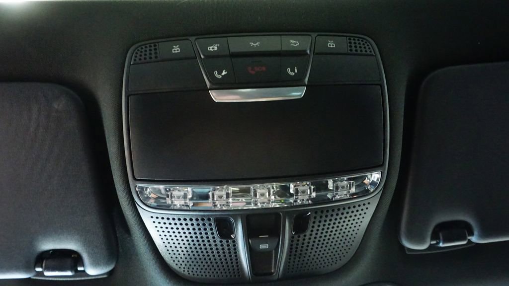 Used 2018 Mercedes-Benz C 300 4MATIC Sedan image 33