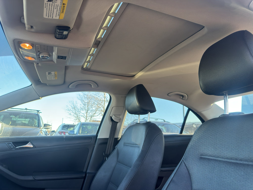 Used 2011 Volkswagen Jetta SE image 8