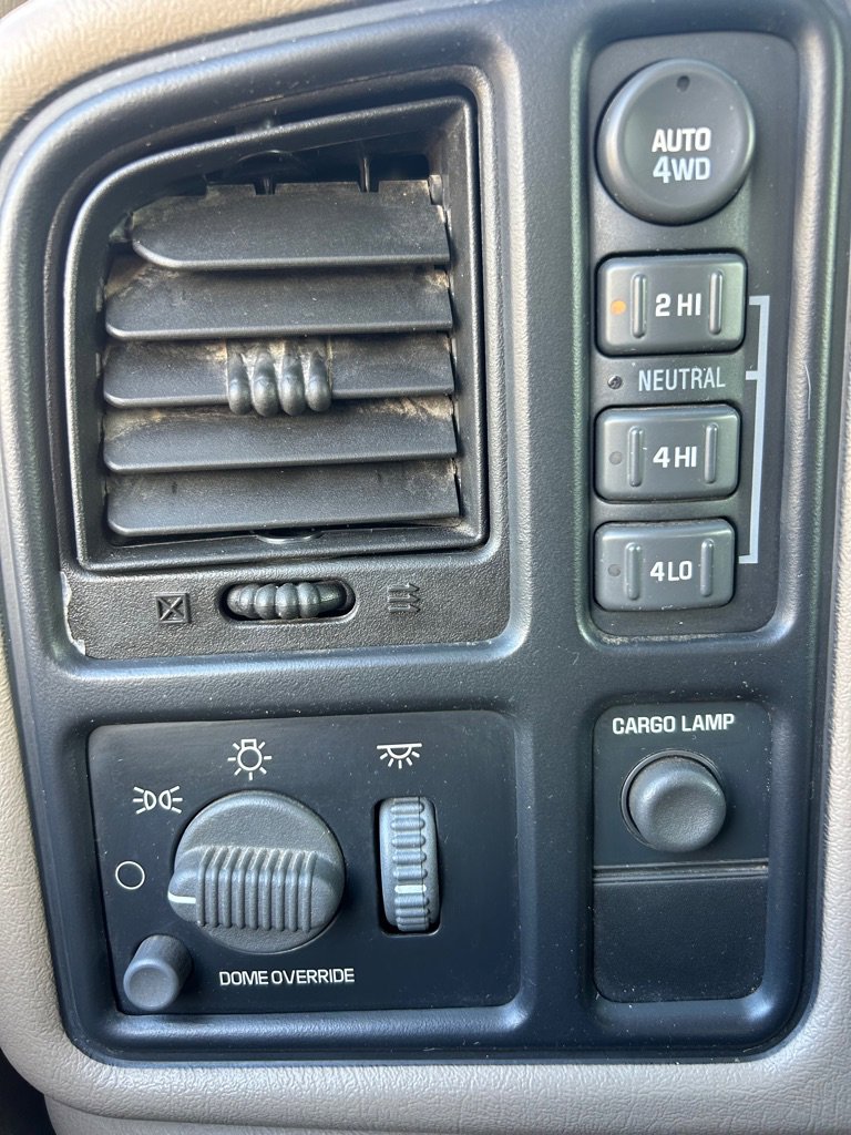 Used 2002 Chevrolet Silverado 1500 LS w/ Heavy Duty Suspension Pkg image 17