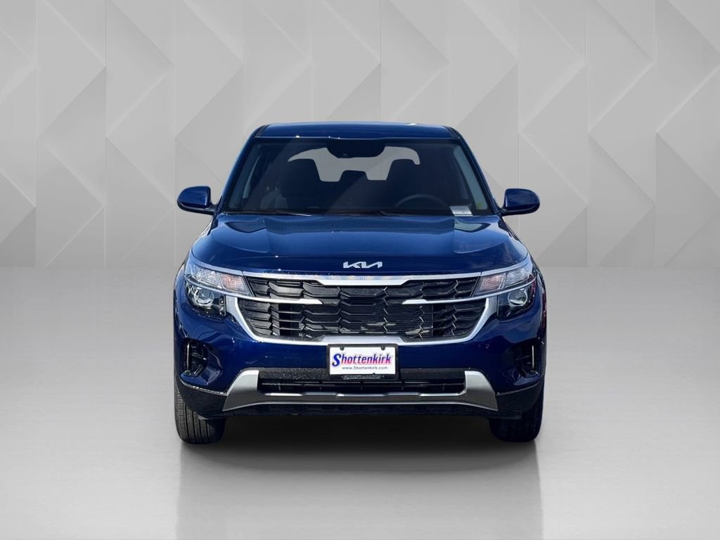 New 2026 Kia Seltos LX image 2