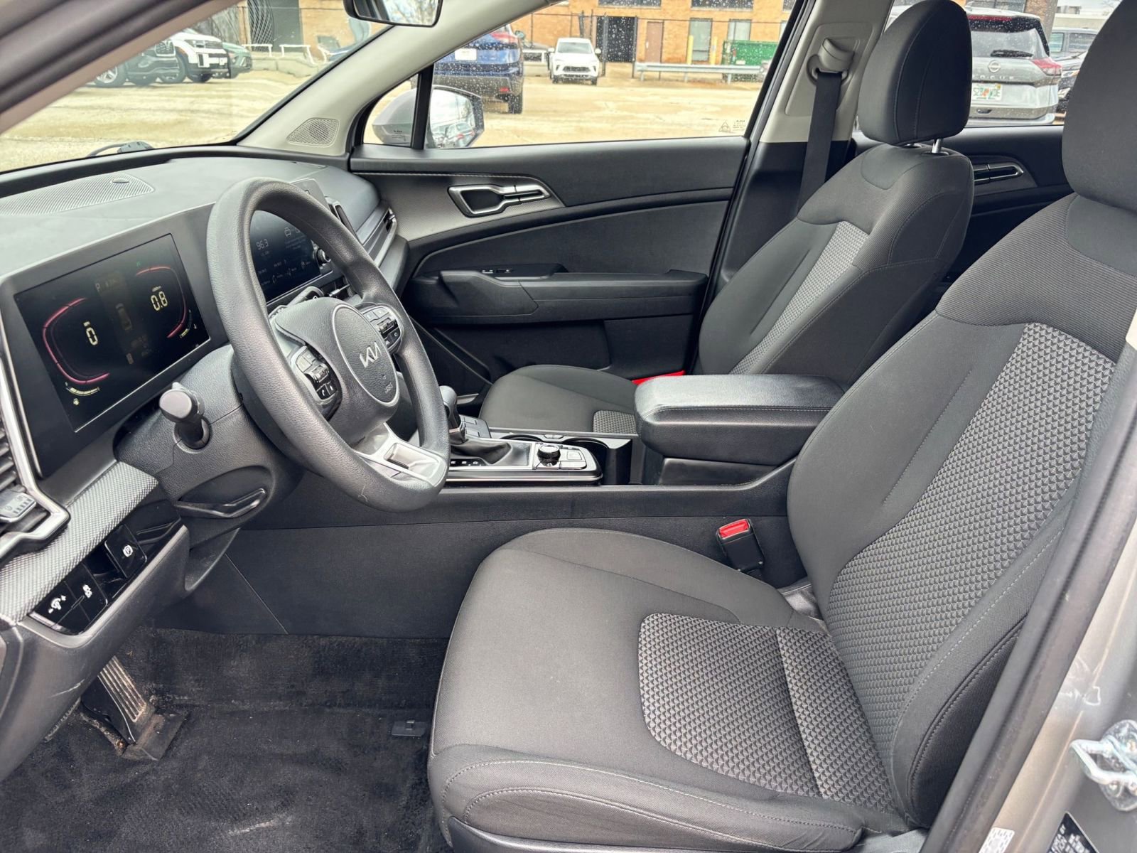 Used 2024 Kia Sportage LX image 25