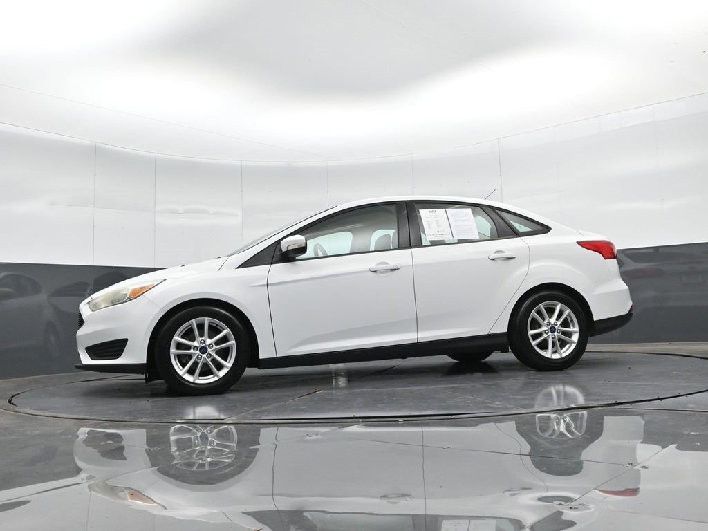 Used 2015 Ford Focus SE image 36