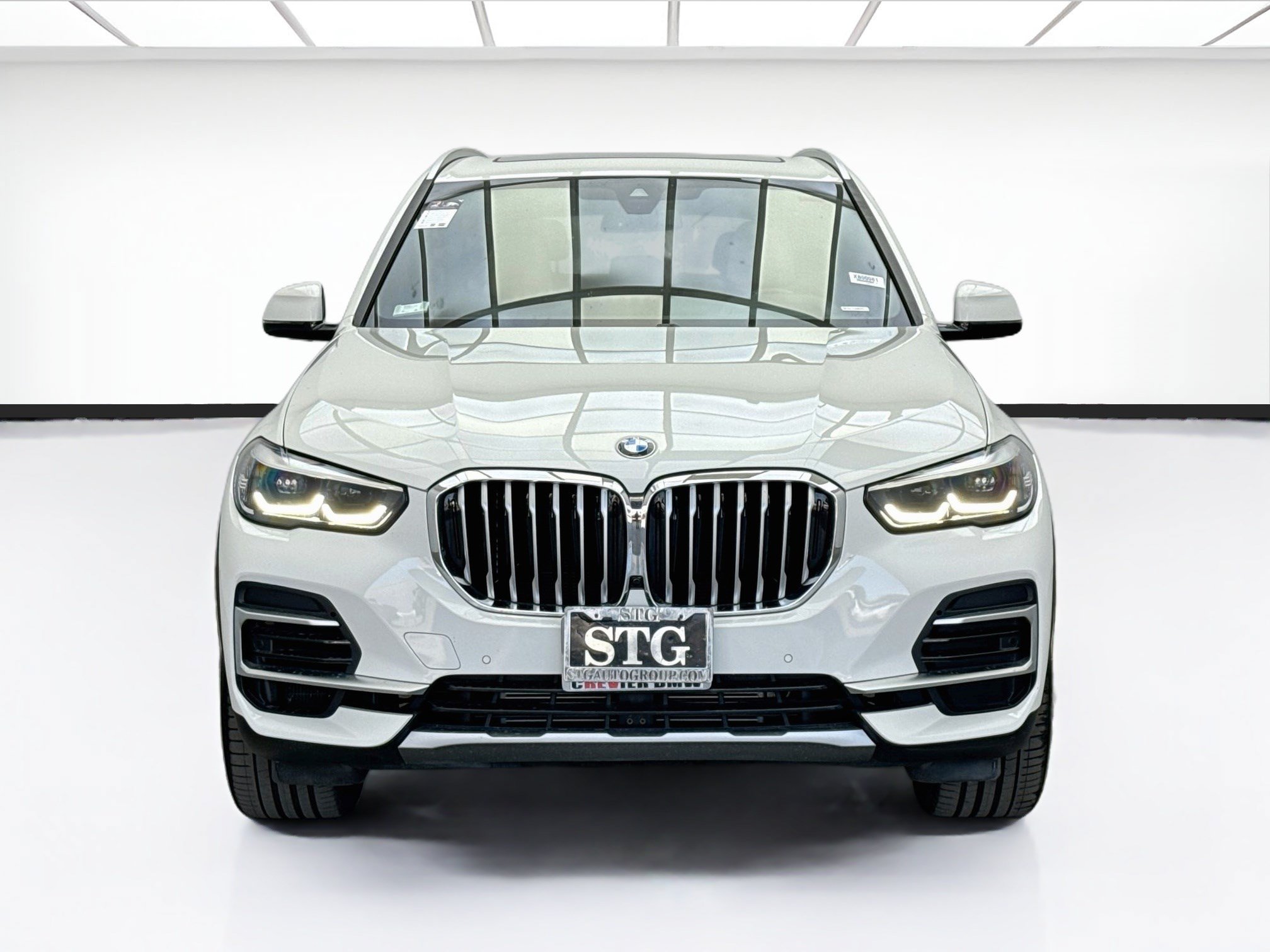 Used 2022 BMW X5 xDrive40i AWD/4WD image 2