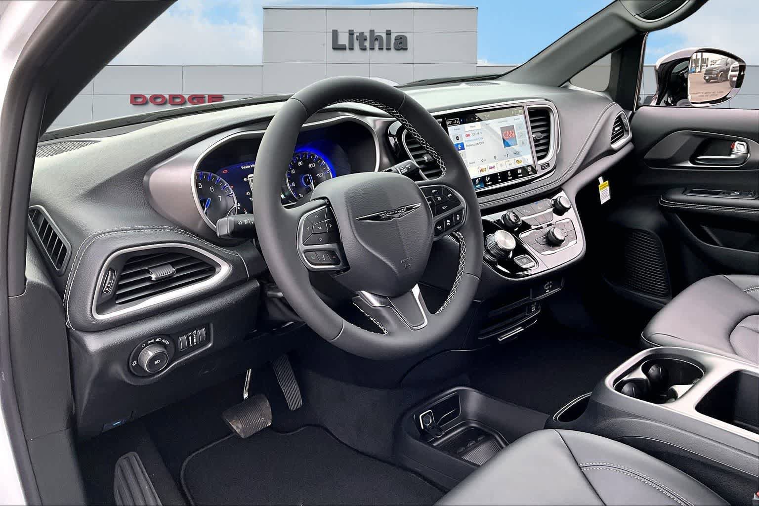 New 2026 Chrysler Pacifica Select AWD/4WD image 2