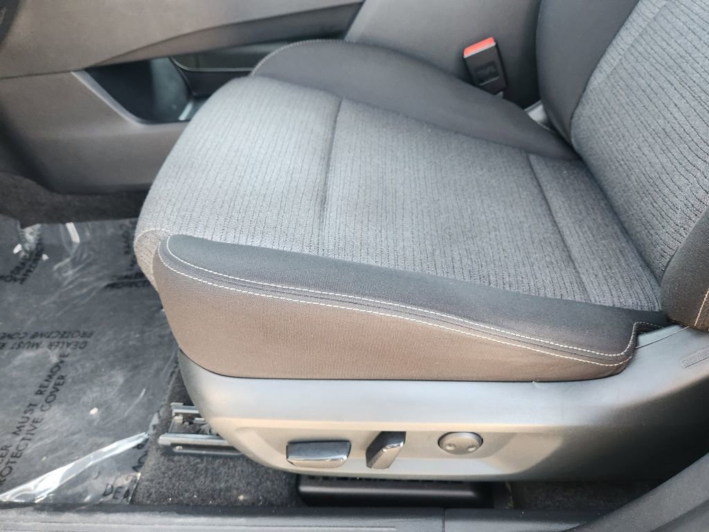 Used 2023 Nissan Rogue SV image 24