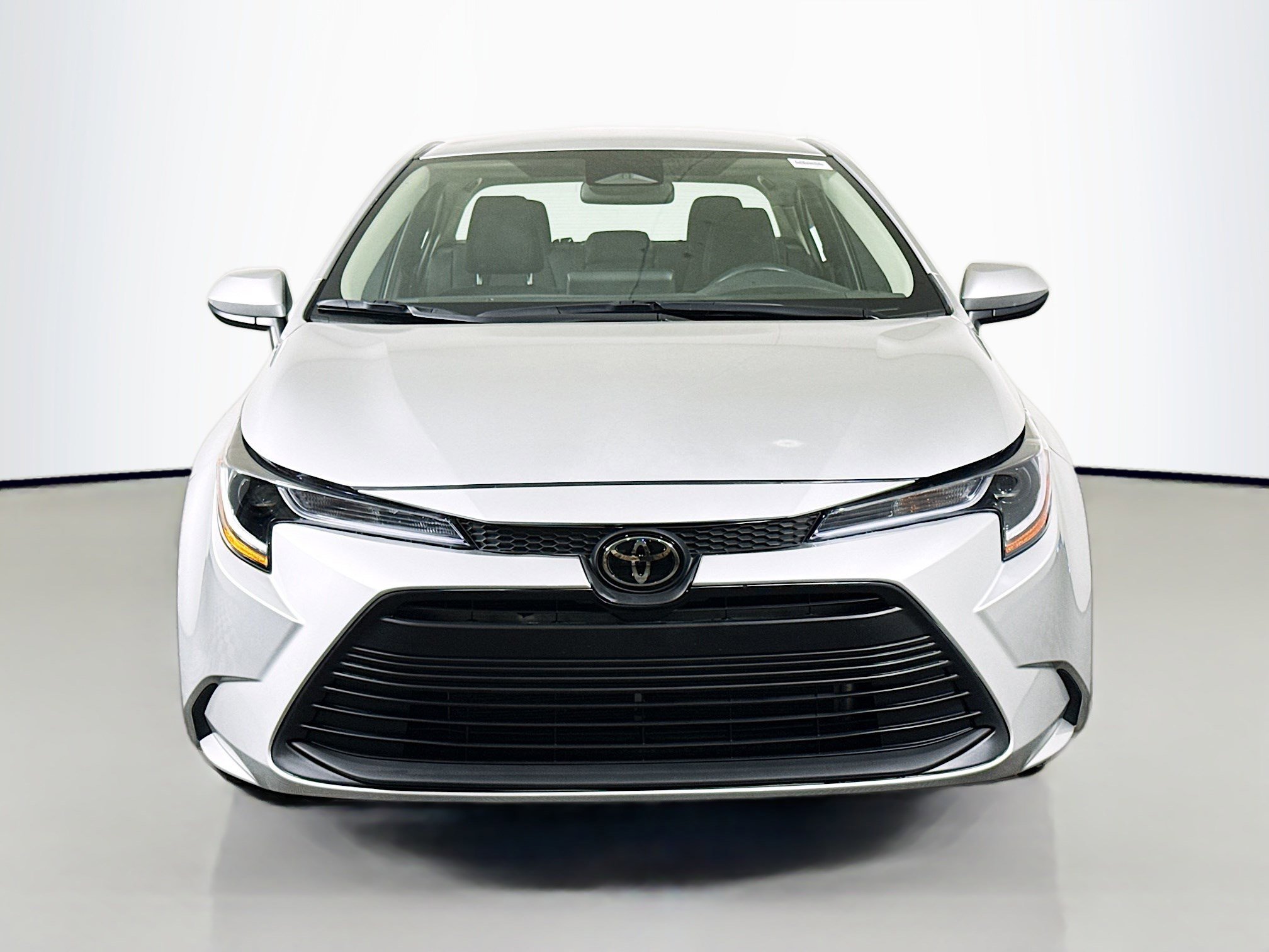 Used 2026 Toyota Corolla LE image 2