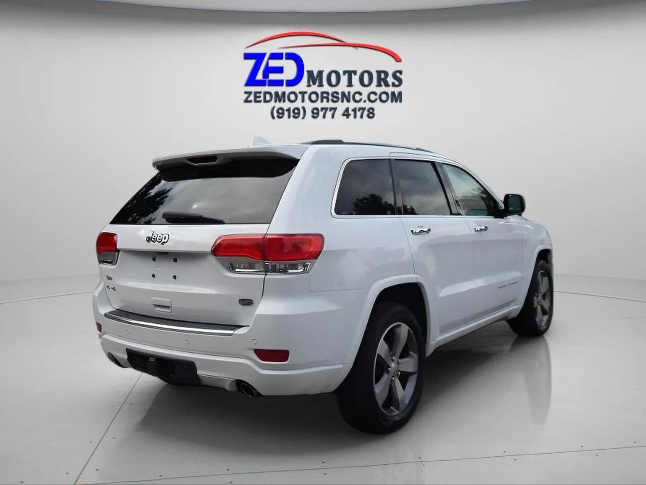 Used 2016 Jeep Grand Cherokee Overland w/ Advanced Technology Group image 5