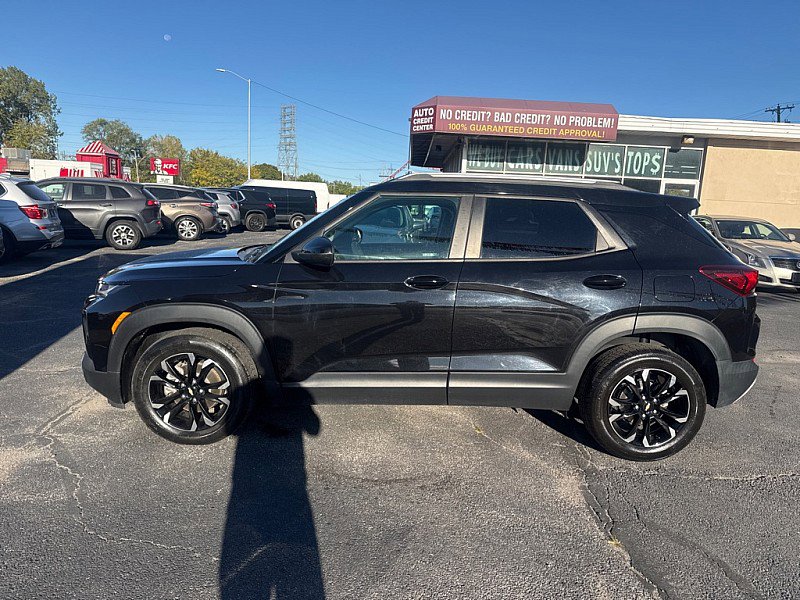 Used 2021 Chevrolet TrailBlazer LT w/ Driver Confidence Package image 2