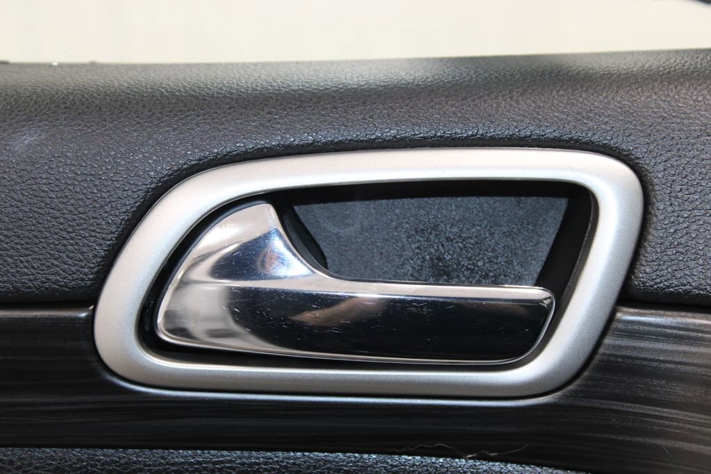 Used 2022 Jeep Grand Cherokee Laredo X image 36