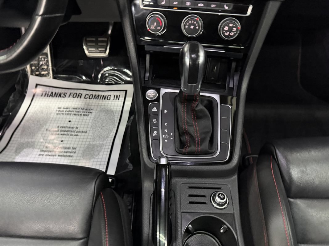Used 2019 Volkswagen GTI SE FWD image 33