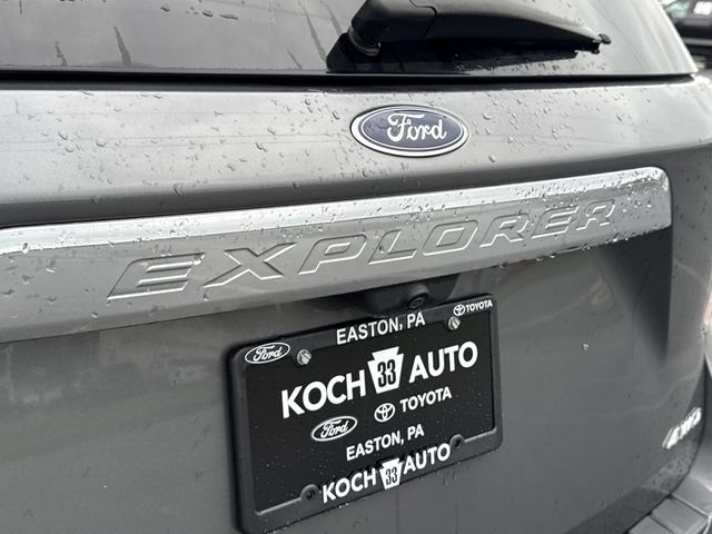 Used 2024 Ford Explorer XLT w/ Equipment Group 202A AWD/4WD image 18