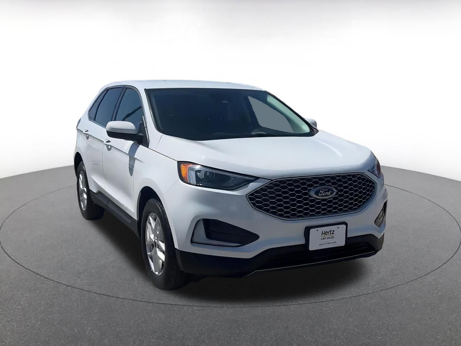 Used 2024 Ford Edge SEL image 3