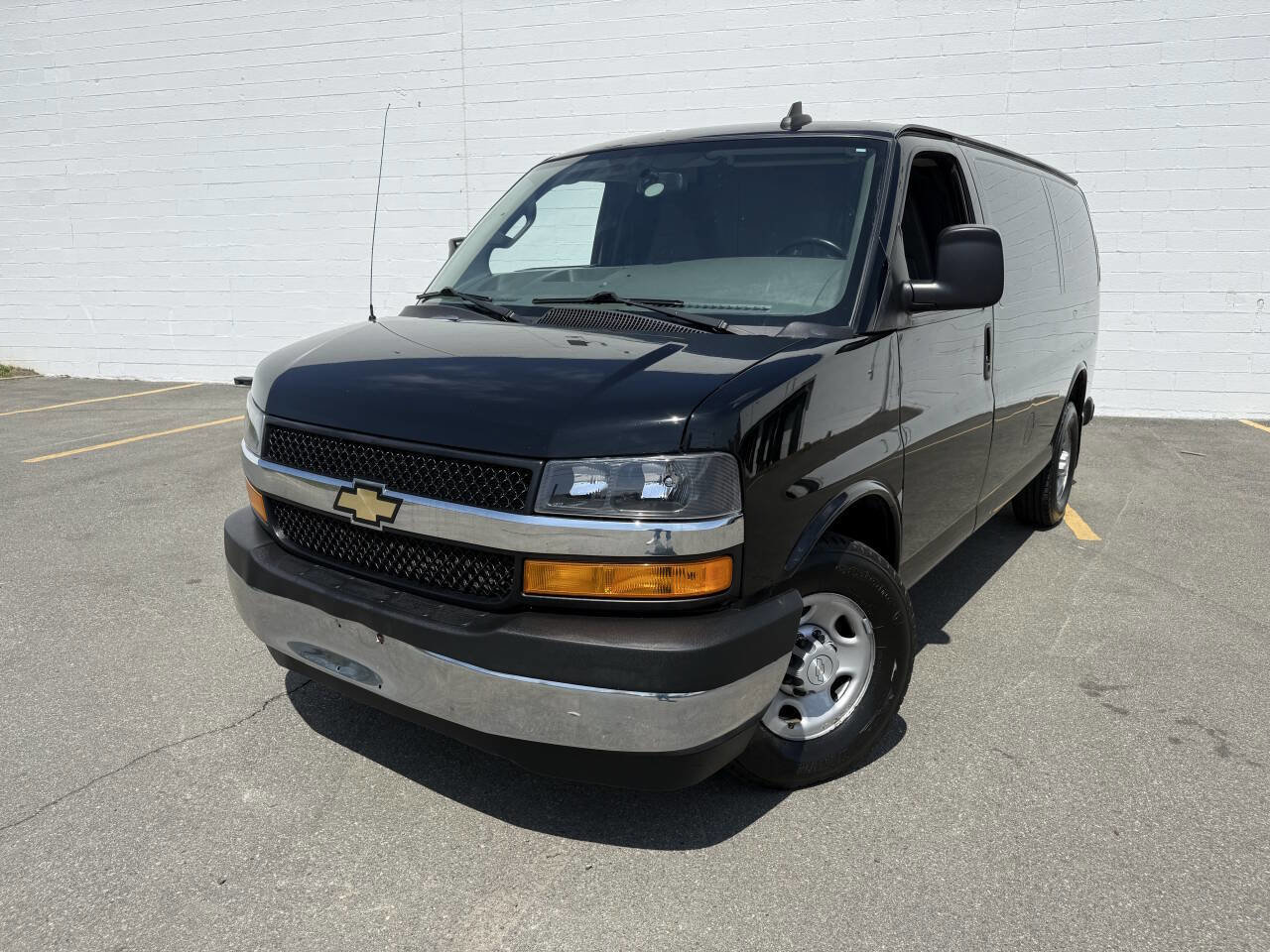 Used 2018 Chevrolet Express 2500 w/ Driver Convenience Package image 1