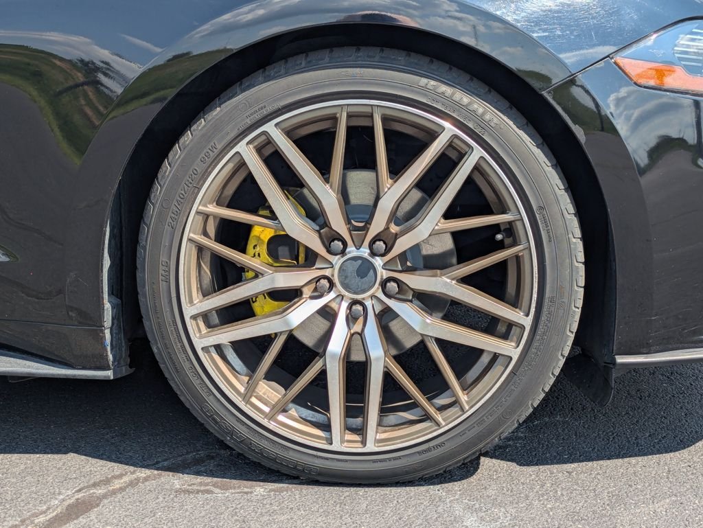 Used 2018 Ford Mustang Premium RWD image 10