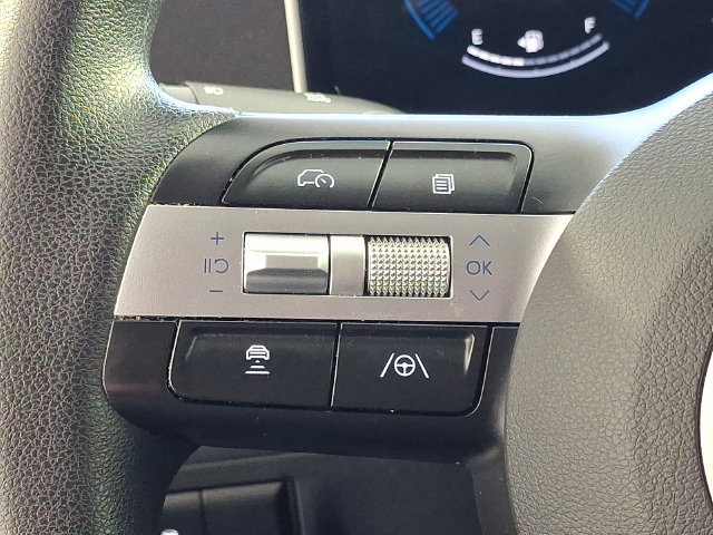 Certified 2025 Hyundai Tucson SE FWD image 25