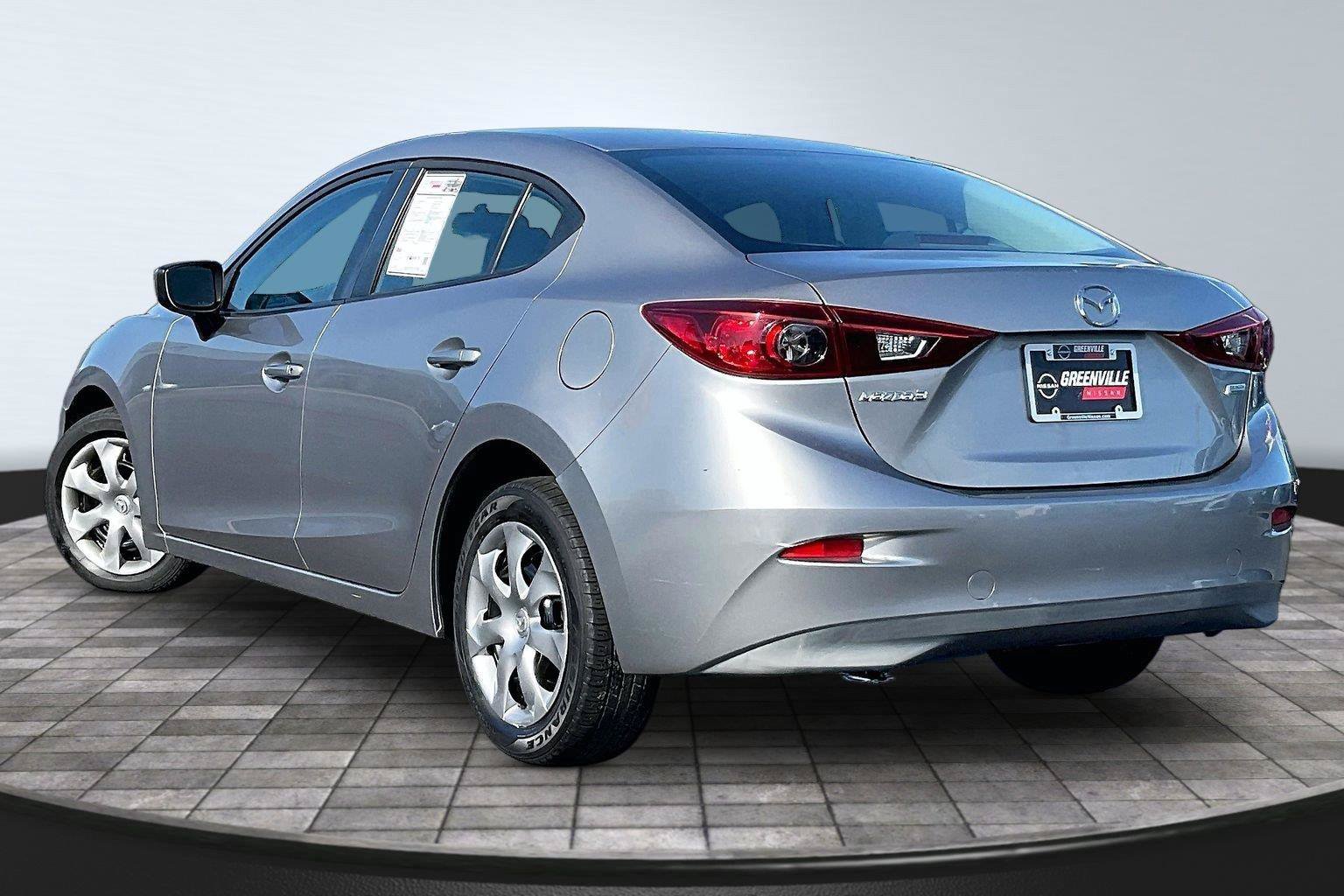 Used 2015 MAZDA MAZDA3 i Sport FWD image 3