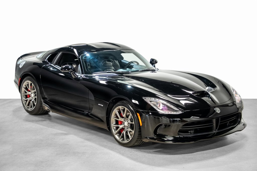 Used 2013 SRT Viper GTS w/ GTS Laguna Interior Pkg image 3