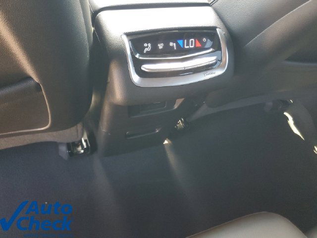 Used 2024 Cadillac XT6 Luxury FWD image 16
