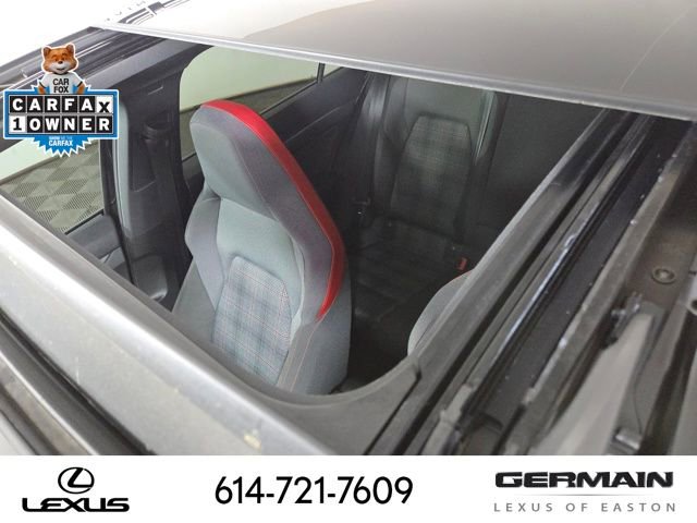 Used 2022 Volkswagen GTI SE image 33