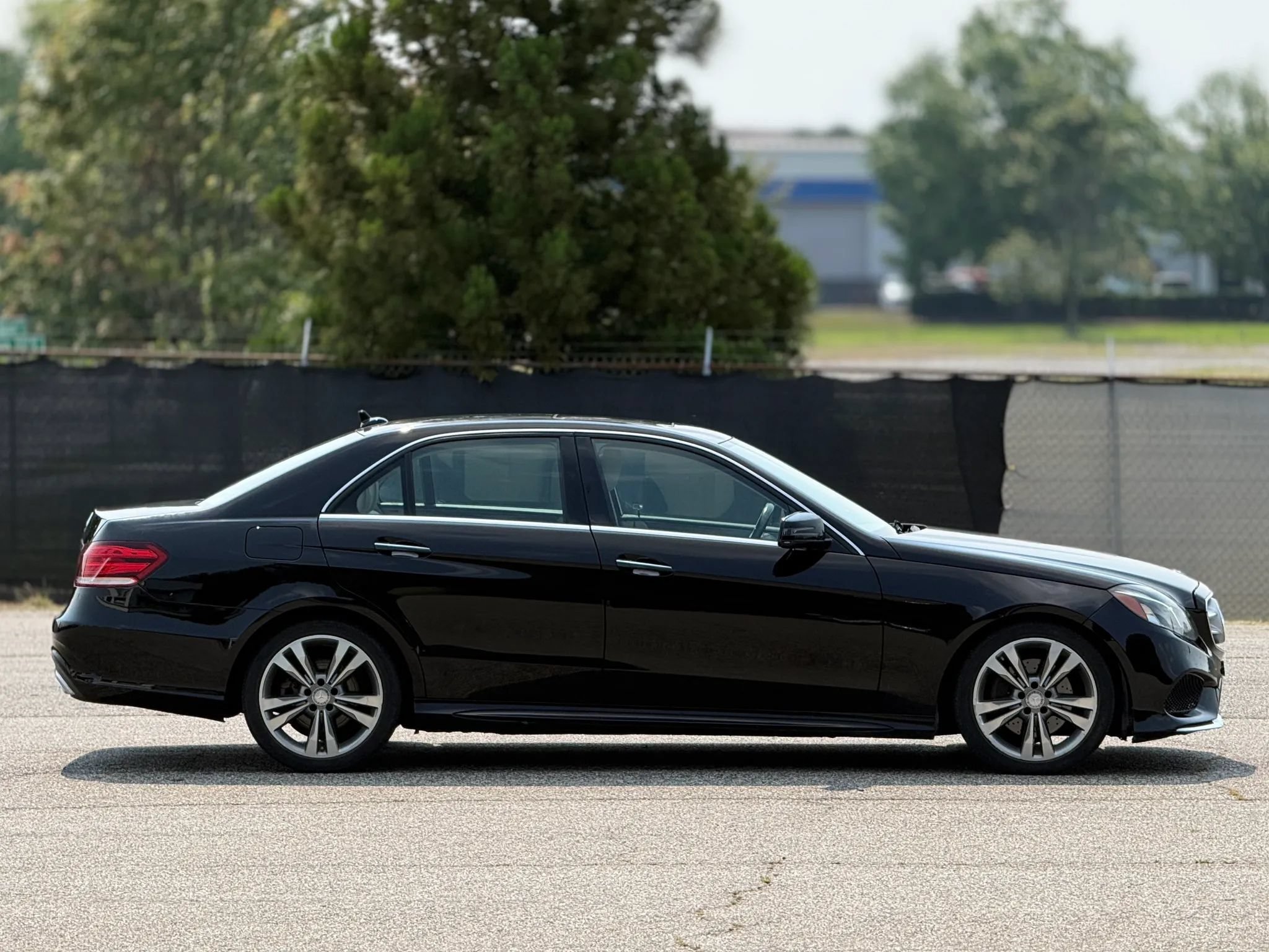 Used 2014 Mercedes-Benz E 350 Sedan image 7