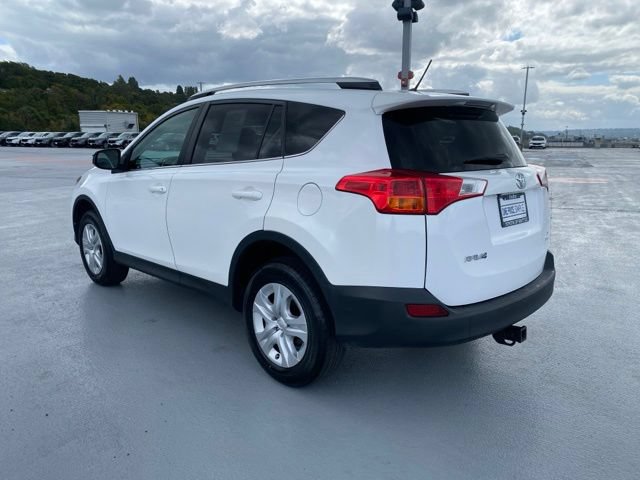 Used 2013 Toyota RAV4 LE AWD/4WD image 6