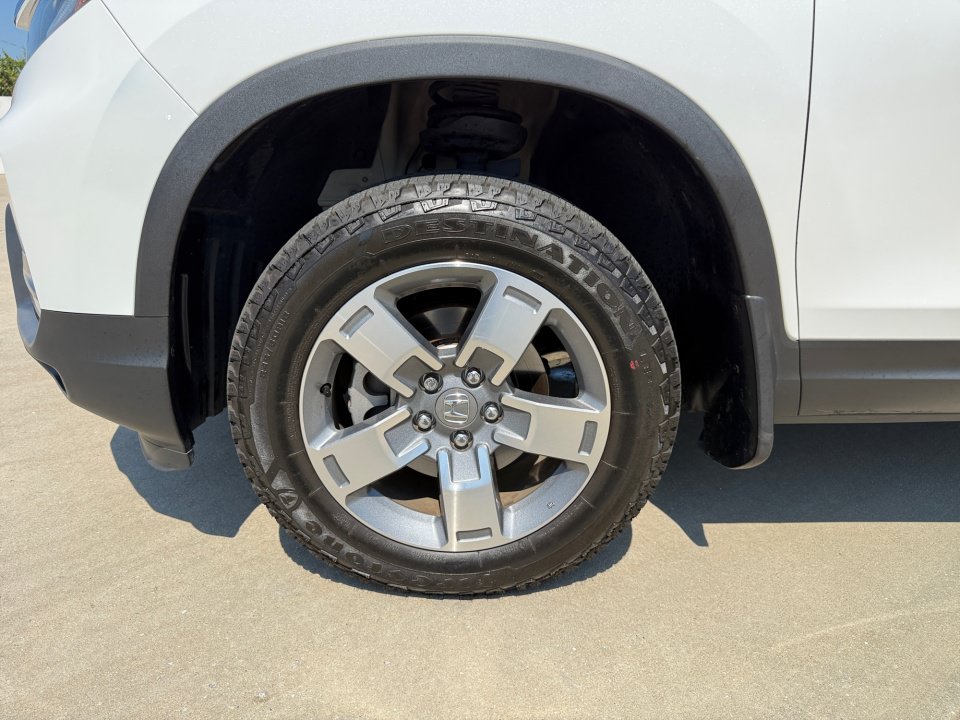 Certified 2025 Honda Ridgeline RTL image 31