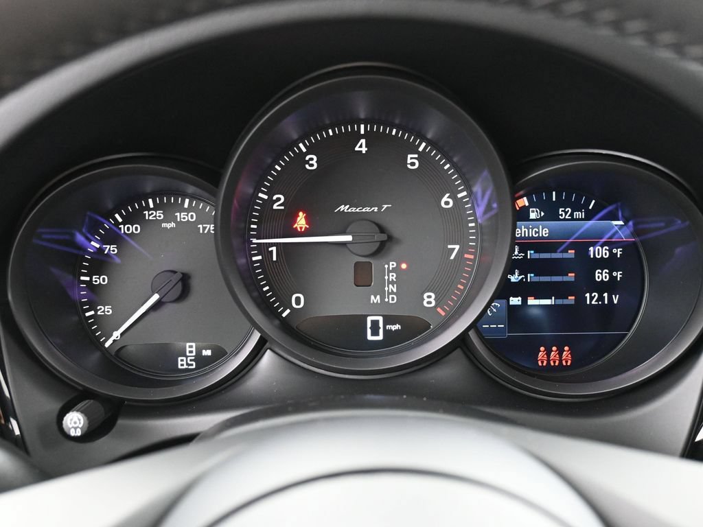 Certified 2026 Porsche Macan AWD/4WD image 19