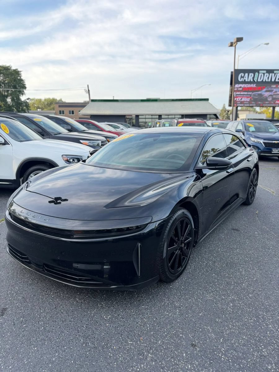 Used 2024 Lucid Air Pure RWD image 2