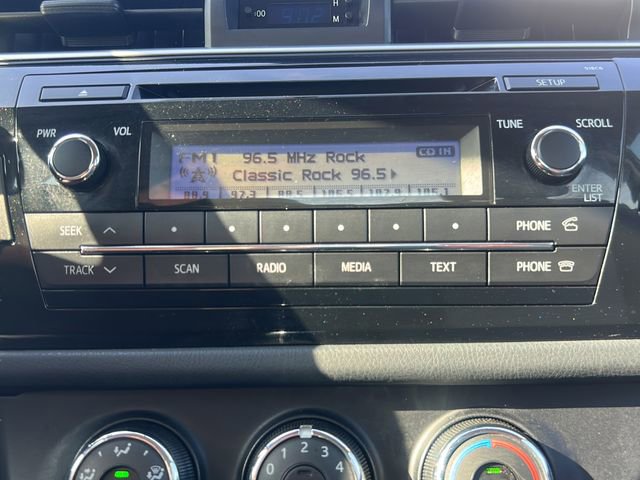 Used 2015 Toyota Corolla L image 11