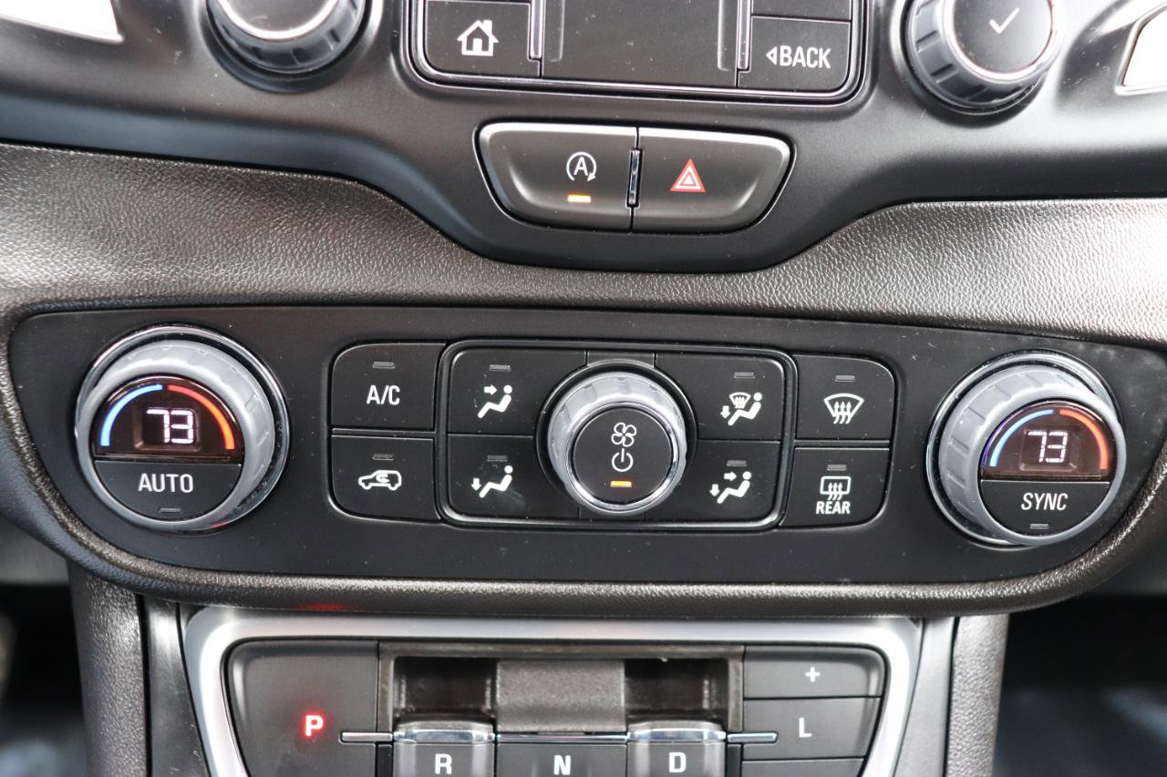 Used 2024 GMC Terrain SLT AWD/4WD image 35