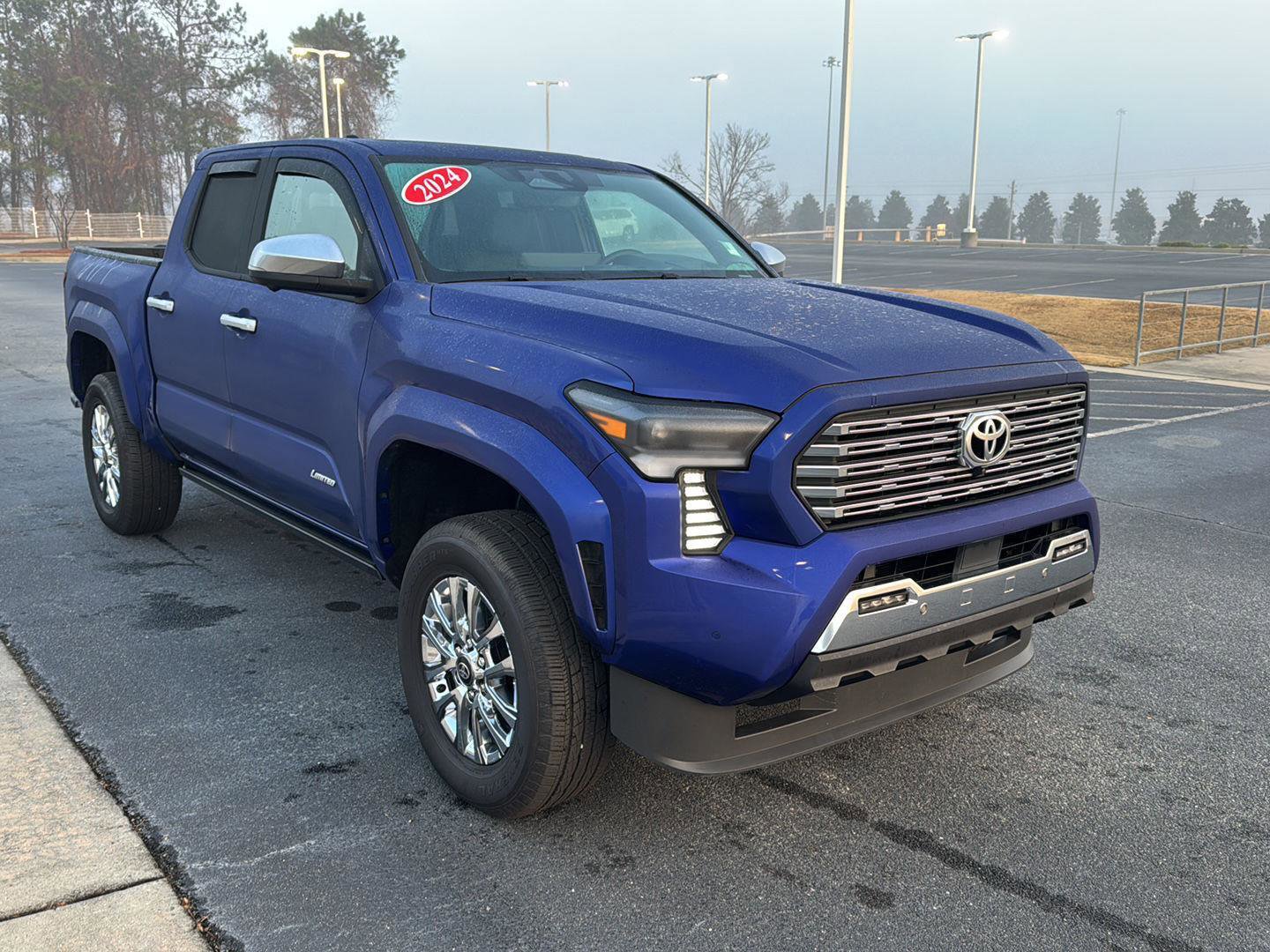 Used 2024 Toyota Tacoma Limited image 6