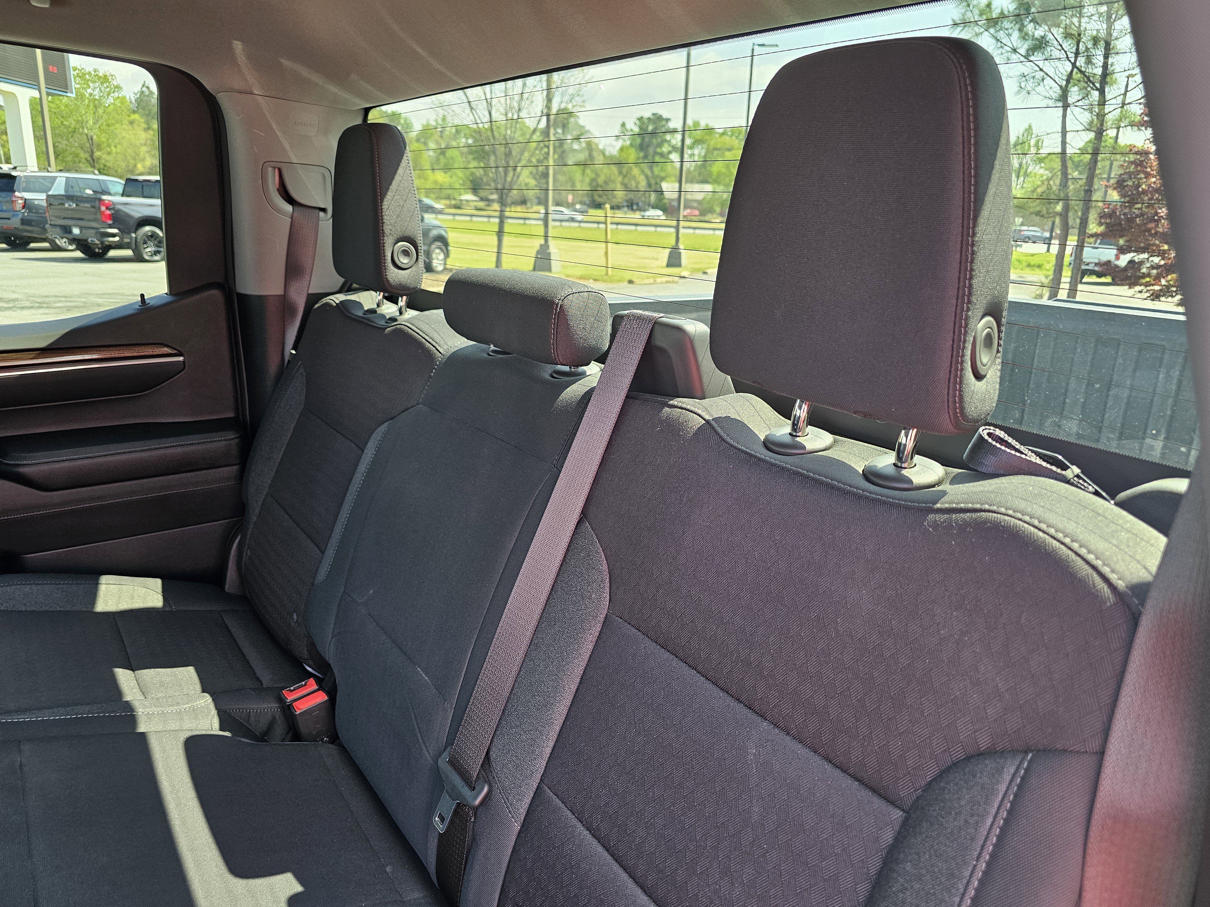 Used 2024 Chevrolet Silverado 1500 LT AWD/4WD image 32