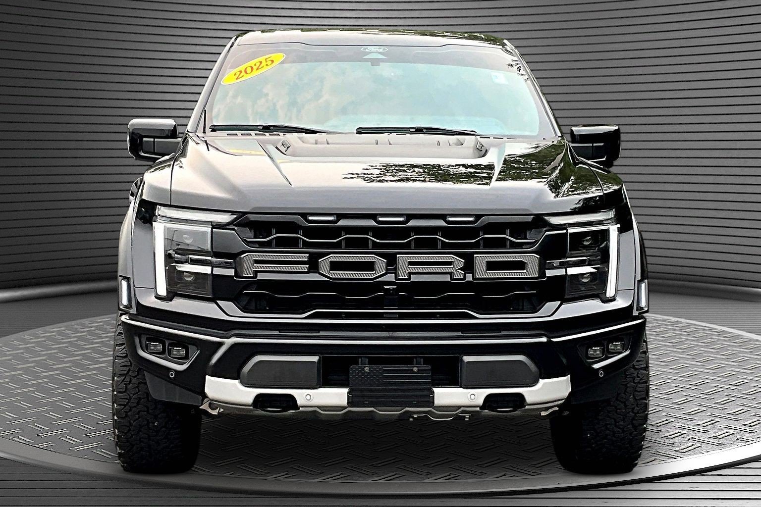 Used 2025 Ford F150 Raptor AWD/4WD image 2