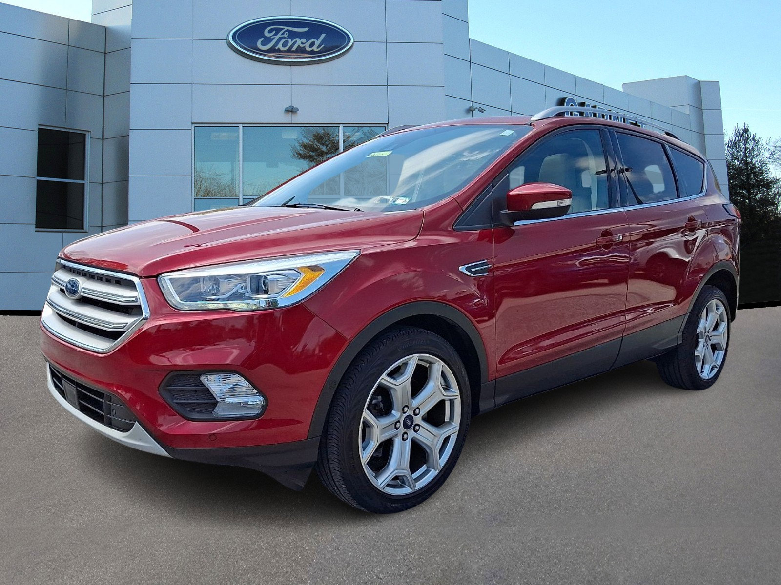 Certified 2019 Ford Escape Titanium AWD/4WD image 4