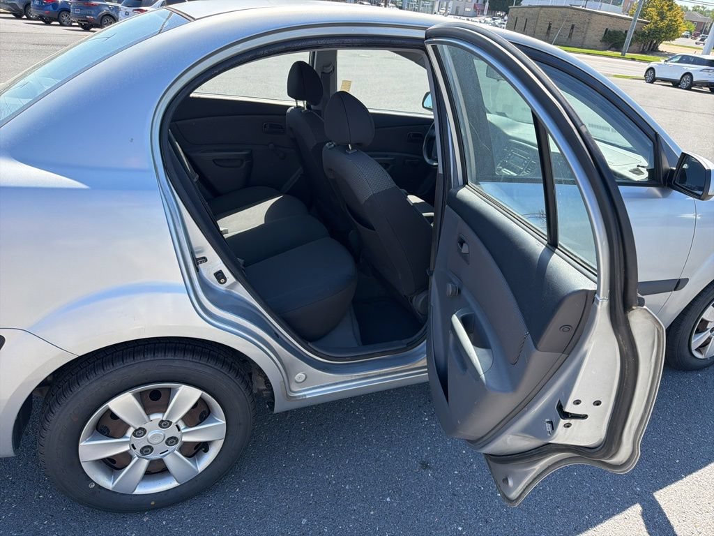 Used 2007 Kia Rio LX FWD image 18