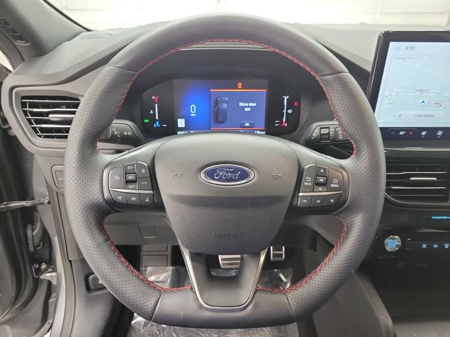Used 2024 Ford Escape ST-Line w/ Tech Pack #1 AWD/4WD image 23
