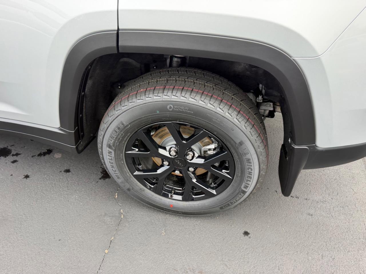 New 2026 Jeep Grand Cherokee Altitude image 7