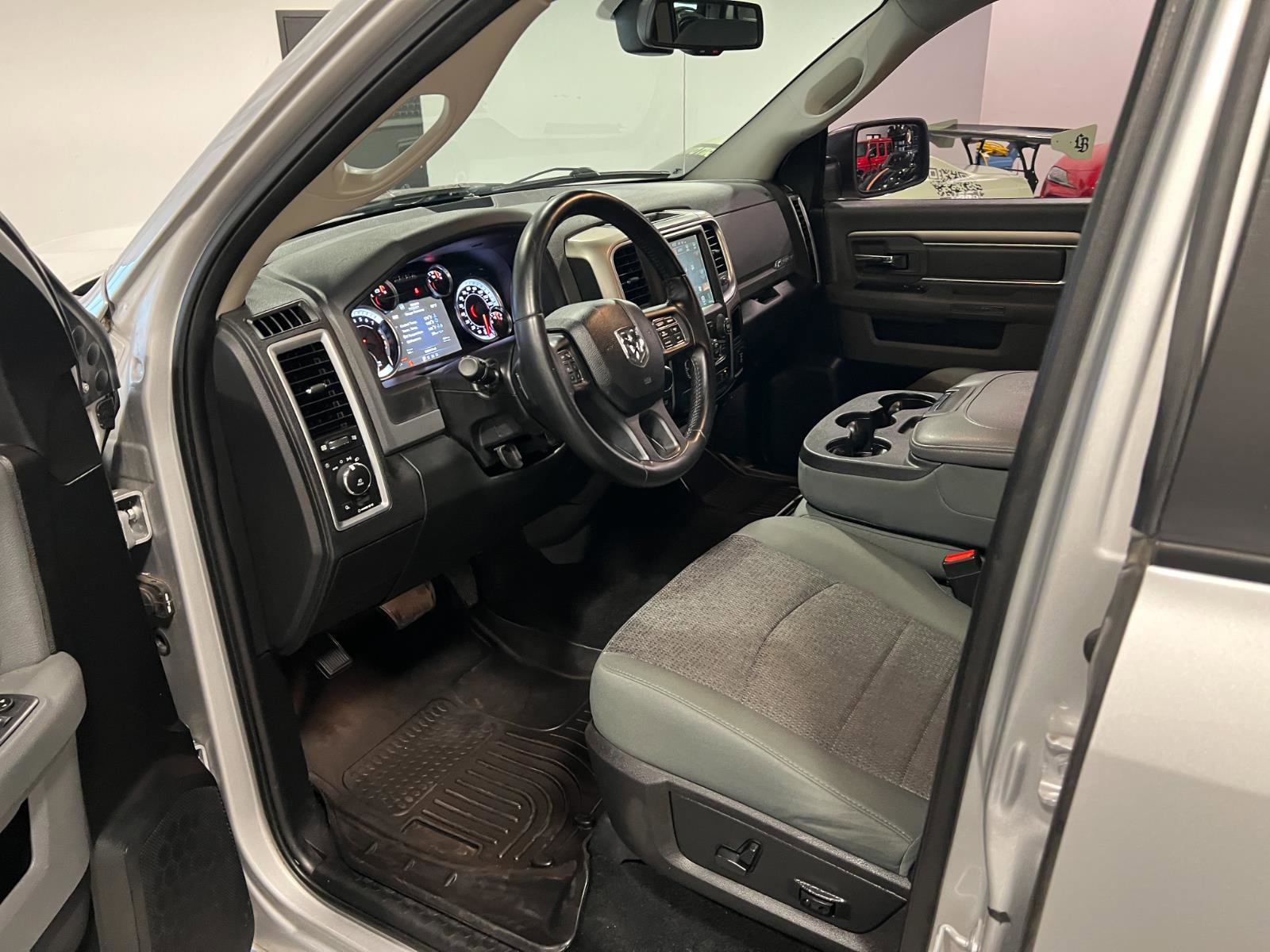 Used 2017 RAM 1500 Big Horn image 10